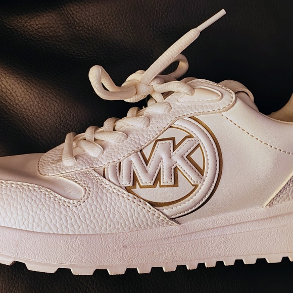 Michael Kors Dev Logo Embossed Trainer - Picture 7 of 8